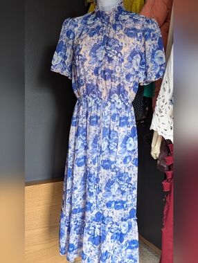 Blue Floral Maxi Dress with Smocked Neck and Elastic Waist - Women's Size Small